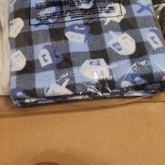 CHANUKAH  Happy Llamukah PAJAMAS Hanukkah Holiday Set!   NEW in Sealed Package! - Picture 8 of 10